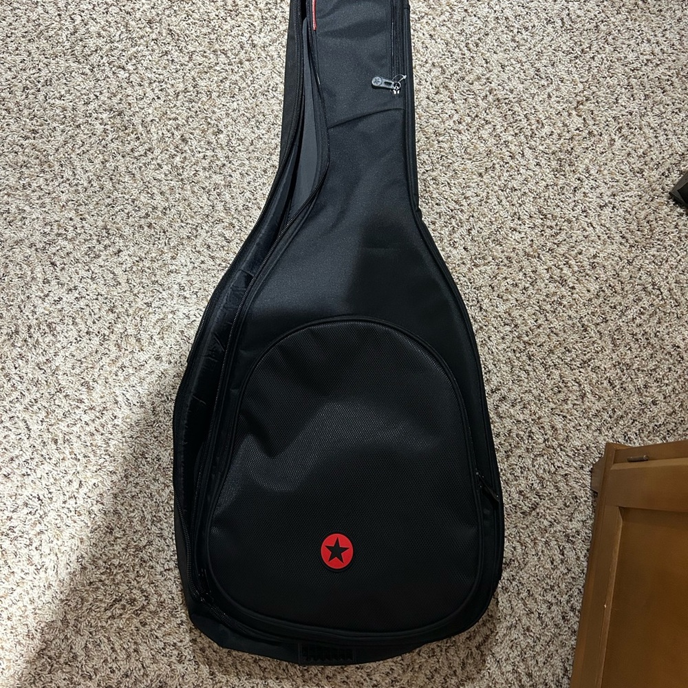 Black Star-Emblem Guitar Bag